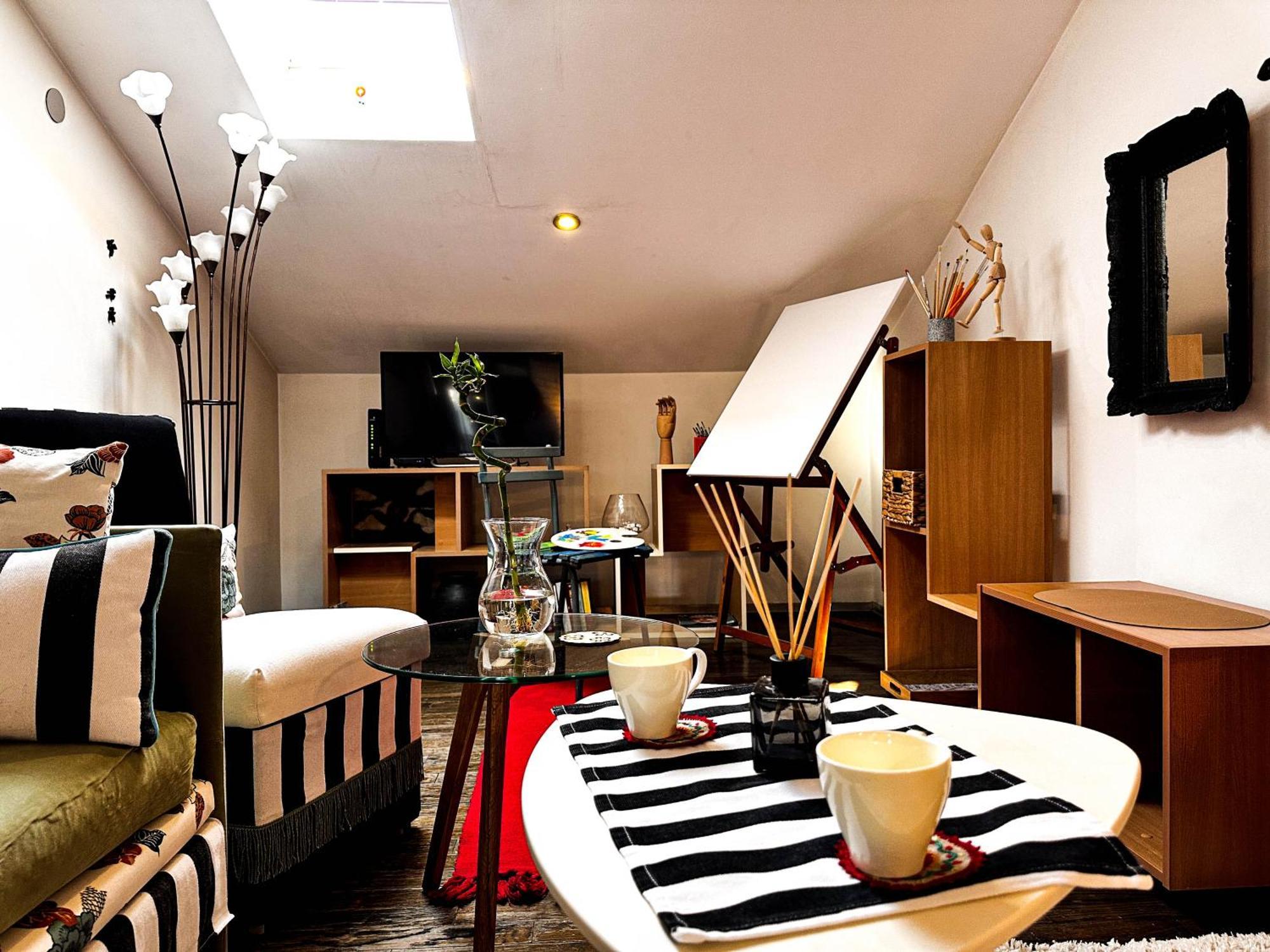 Appartamento Family Penthouse Old Town Heart Renovated Belgrado Esterno foto